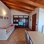 Residenza La Corte Кастельнуово-дель-Гарда